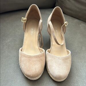 Talbots Tan Heels Elegant Suede Design